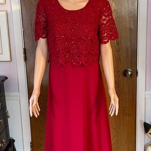 Sophisticated red cocktail dress
